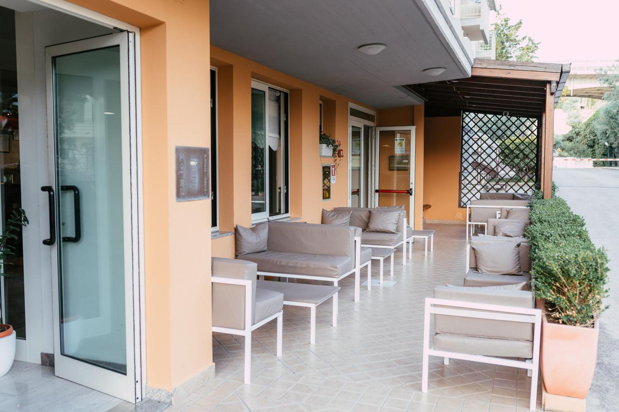 Hotel President Vasto Kültér fotó